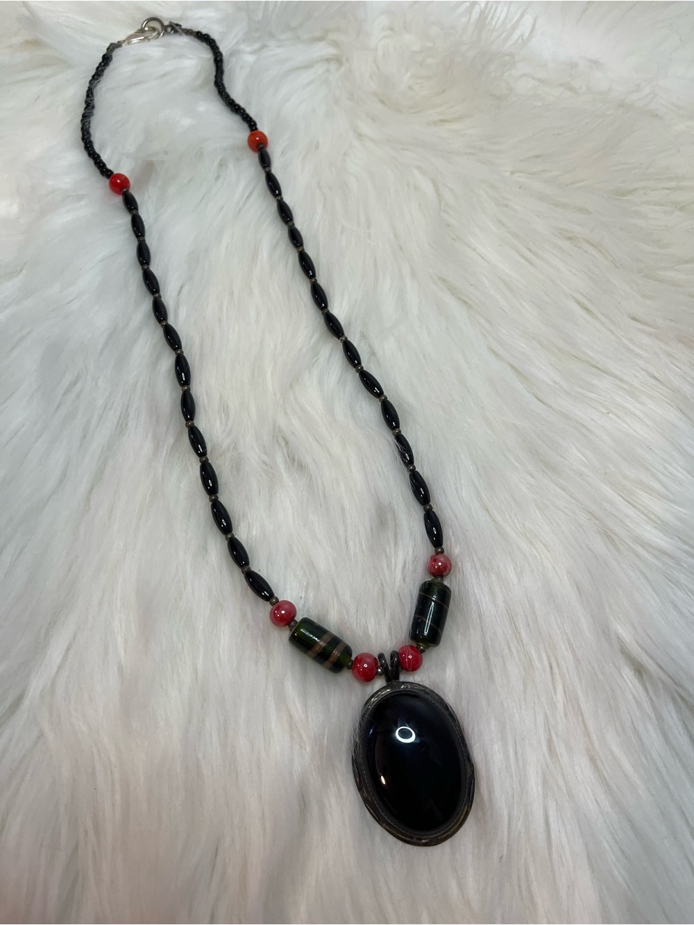 Black and Red Beaded Pendant Necklace - Designer Style